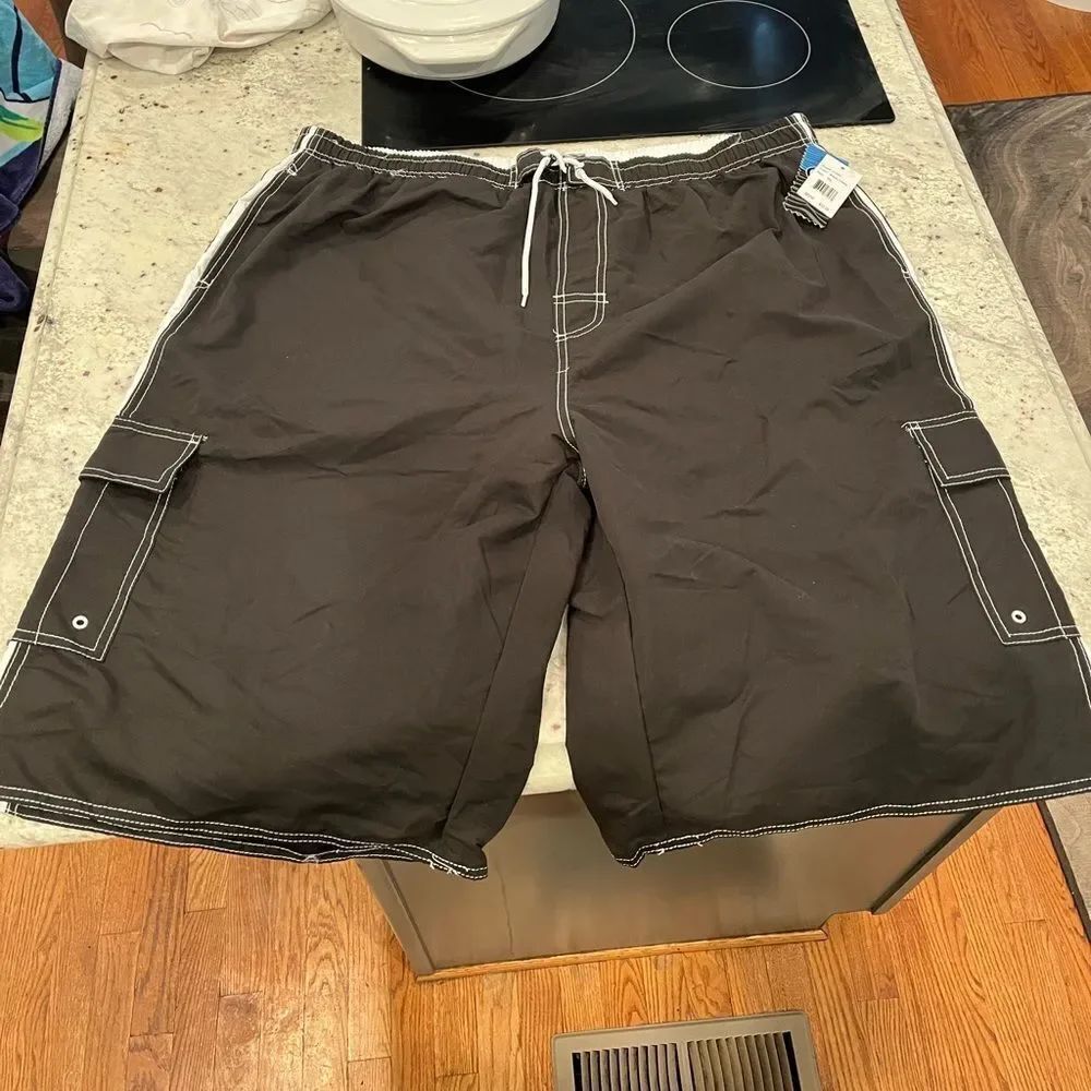 North 15 Black & White Board Shorts sz 5X NWT